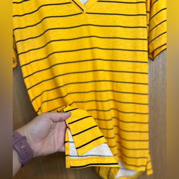 Victoria’s Secret VS PINK! Rare Striped V-Neck Logo Short Sleeve Tee Size Small - Picture 5 of 9